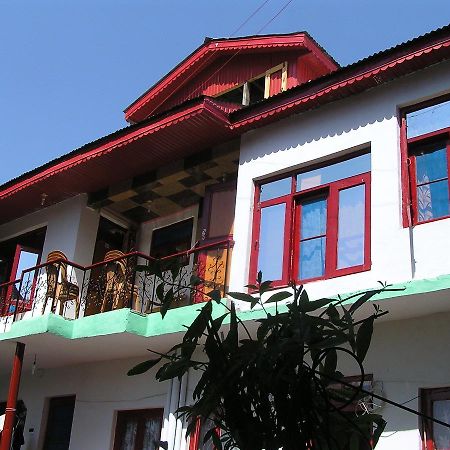 Howrah Guest House Srīnagar Extérieur photo