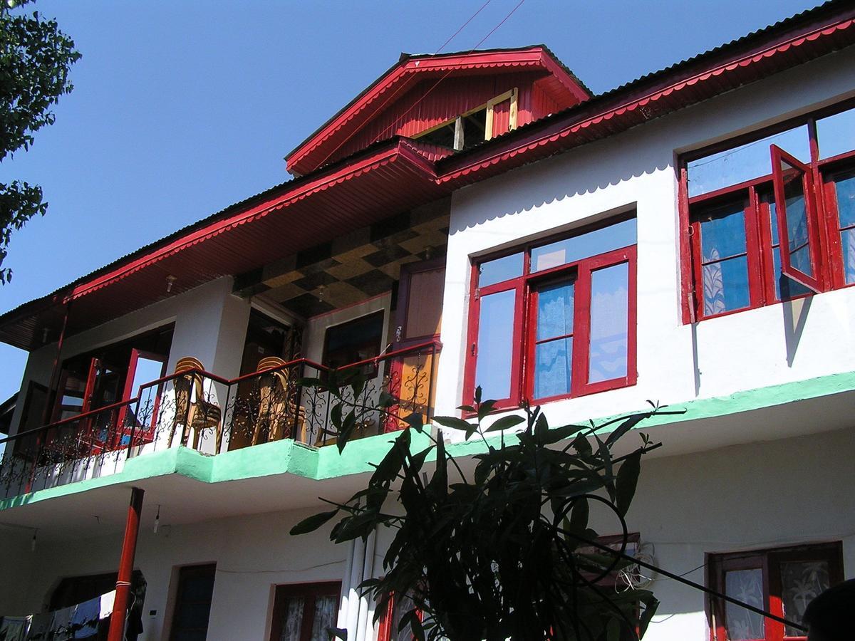 Howrah Guest House Srīnagar Extérieur photo
