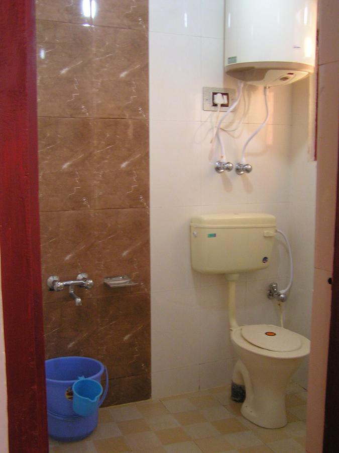 Howrah Guest House Srīnagar Extérieur photo