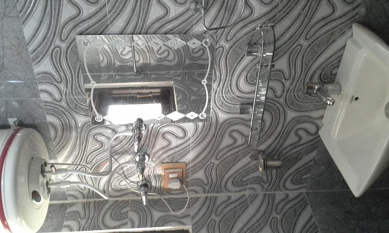 Howrah Guest House Srīnagar Extérieur photo