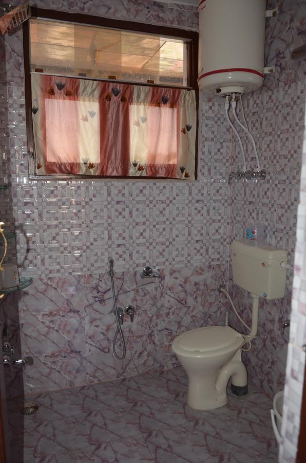 Howrah Guest House Srīnagar Extérieur photo